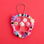 Decoden Magic - Varázsdekor: ijesztően cuki táskadísz