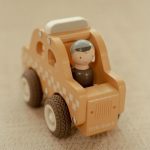 Little Dutch Taxi figurával - Yellow Essentials